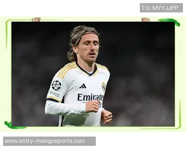 莫德里奇：足球场上的智慧与灵动，传奇中场的辉煌人生与不屈精神